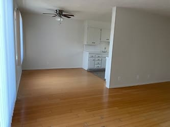 1560 S Saltair Ave unit 205 - Los Angeles, CA