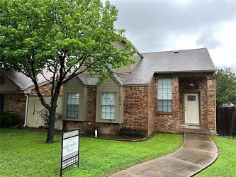 2014 Feather Ln - Lewisville, TX