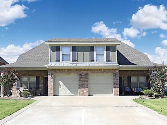 Willowbrook Duplexes Apartments - Fort Smith, AR