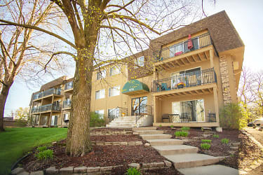 Christmas Lake Manor Apartments - Excelsior, MN