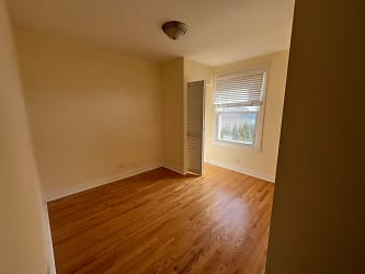 5849 N Maplewood Ave unit 2 - Chicago, IL