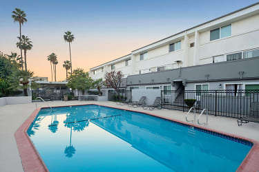 Rosebeach Apartments - La Mirada, CA