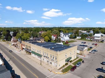 110 N Commercial St - Brandon, WI