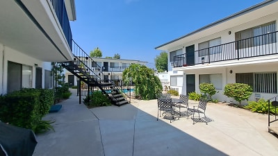 100 S. Altadena Drive Apartments - Pasadena, CA