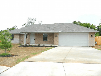 218 St Charles Way - Midwest City, OK