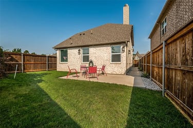 355 Kyra Ct - Coppell, TX