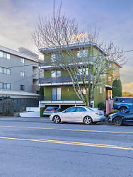 West 8 Apartments - Seattle, WA