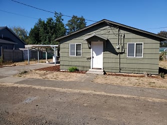 1010 14th Ave - Sweet Home, OR