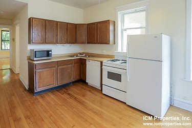 2326 N Southport Ave unit 2326-2 - Chicago, IL