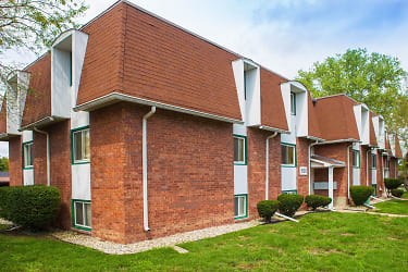 Southwyck Place Apartments & Townhomes - Toledo, OH