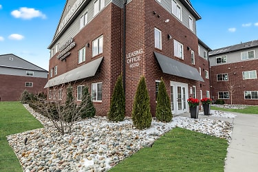 The Residence At Chesterfield Corners Apartments - Chesterfield, MI