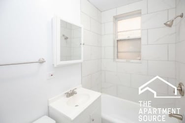 5017 W Cermak Rd - undefined, undefined