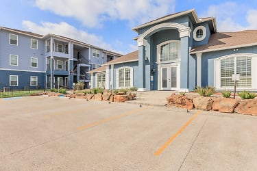 Island Villa Apartments - Corpus Christi, TX