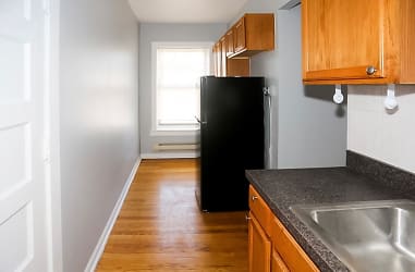 3259 W Wrightwood Ave unit 1 - Chicago, IL