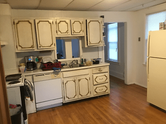 1023 Downer Ave unit 2nd - Utica, NY