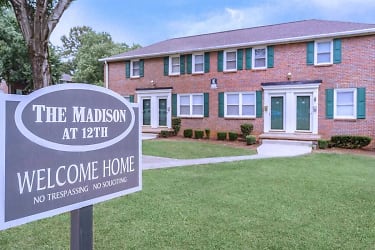 The Madison At 12 Th Apartments - Clarksville, TN