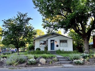 354 NW Florida Ave - Bend, OR