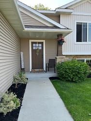 3705 46 Ave NW - Rochester, MN
