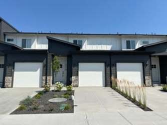 5044 E Woodward Ln - Nampa, ID