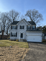 1116 Cox Neck Rd - Chester, MD