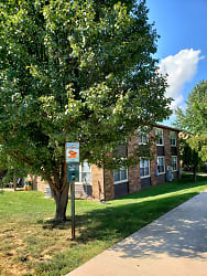 Park Place Apartments - Springfield, MO
