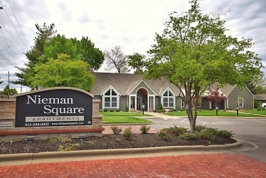 61-01 Nieman Square Apartments - Shawnee, KS