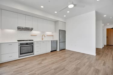 Luxury Living On Division Near Salt And Straw!!! Apartments - Portland, OR