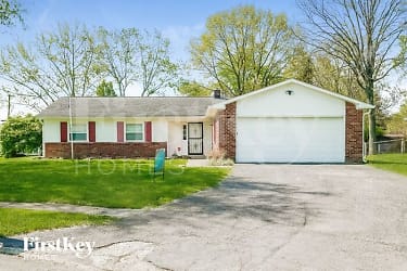 8233 Rumford Rd - Indianapolis, IN