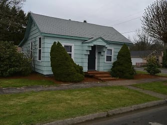1606 Ash Ave - Cottage Grove, OR