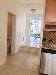13245 SW 74th Ave #1 - Pinecrest, FL