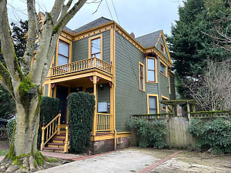 2737 SW 1st Ave unit 1 - Portland, OR