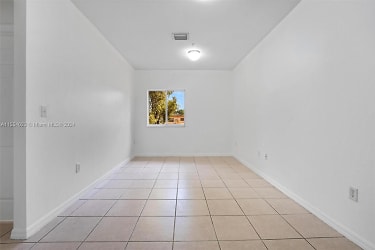 33 E 20th St #204 - undefined, undefined