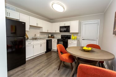 Bella 810 Apartments - Smyrna, GA