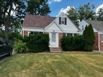 4529 Lilac Rd - South Euclid, OH
