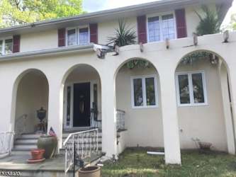 41 Hamilton Terrace - Berkeley Heights, NJ