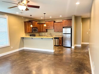 Beverly Townhomes Apartments - Tuscaloosa, AL