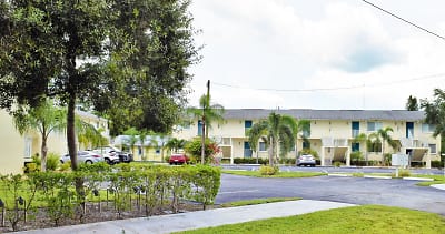 3175 Royalston Ave unit 101 - Fort Myers, FL