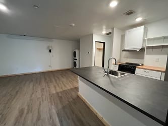 Ski Town Apartments - Walk Downtown, Jump In The Pool Or Soak In The Hot Tubs, Steamboat Springs Loc - undefined, undefined