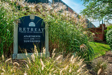 Retreat At Seven Trails Apartments - Ballwin, MO