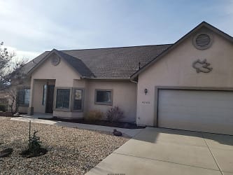 4866 N Ivanhoe Cir - Prescott Valley, AZ