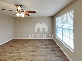 2716 N Pinewood Blvd - undefined, undefined