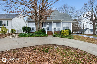 17 Hickory St Sw - Concord, NC
