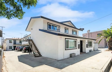 418 Almond Ave unit 5 - Long Beach, CA
