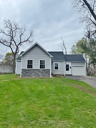 321 Sunset Ct - Rochester, NY