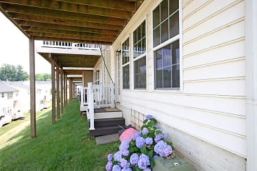 1556 Montessori Terrace - Charlottesville, VA