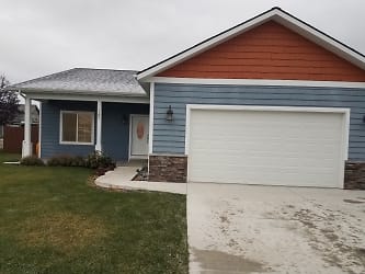 147 Cyclone Dr - Kalispell, MT