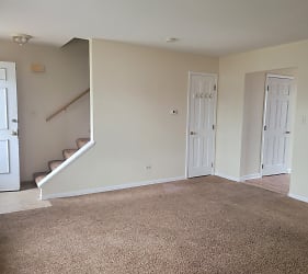 914 Hillside Ave 4 Apartments - Antioch, IL