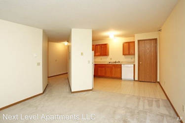 901-909 S R St Apartments - Indianola, IA