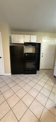 17 Forest Park Ave unit 8 - Springfield, MA