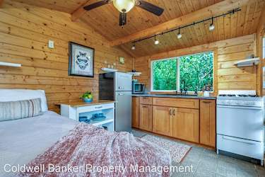 592 Kaupakalua Rd unit B - Haiku, HI